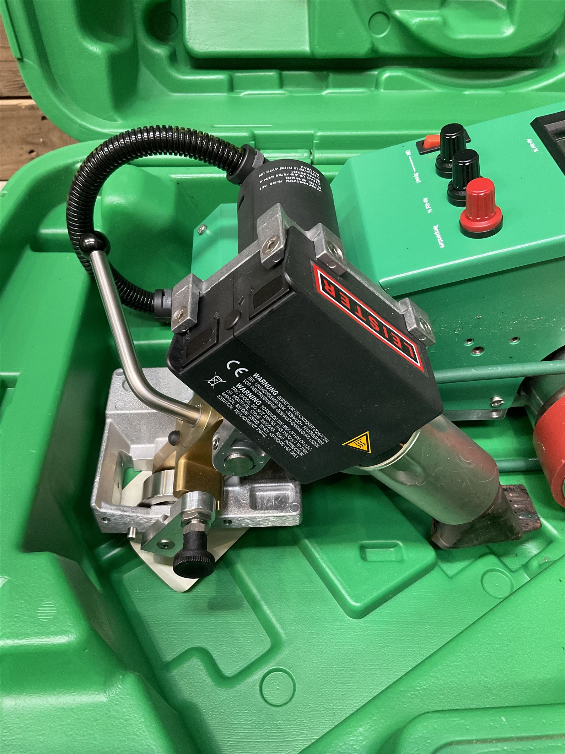 Leister Unifloor E 240V 2300W Hot air welder / floor or fabric welding machine, cased in excellent condition