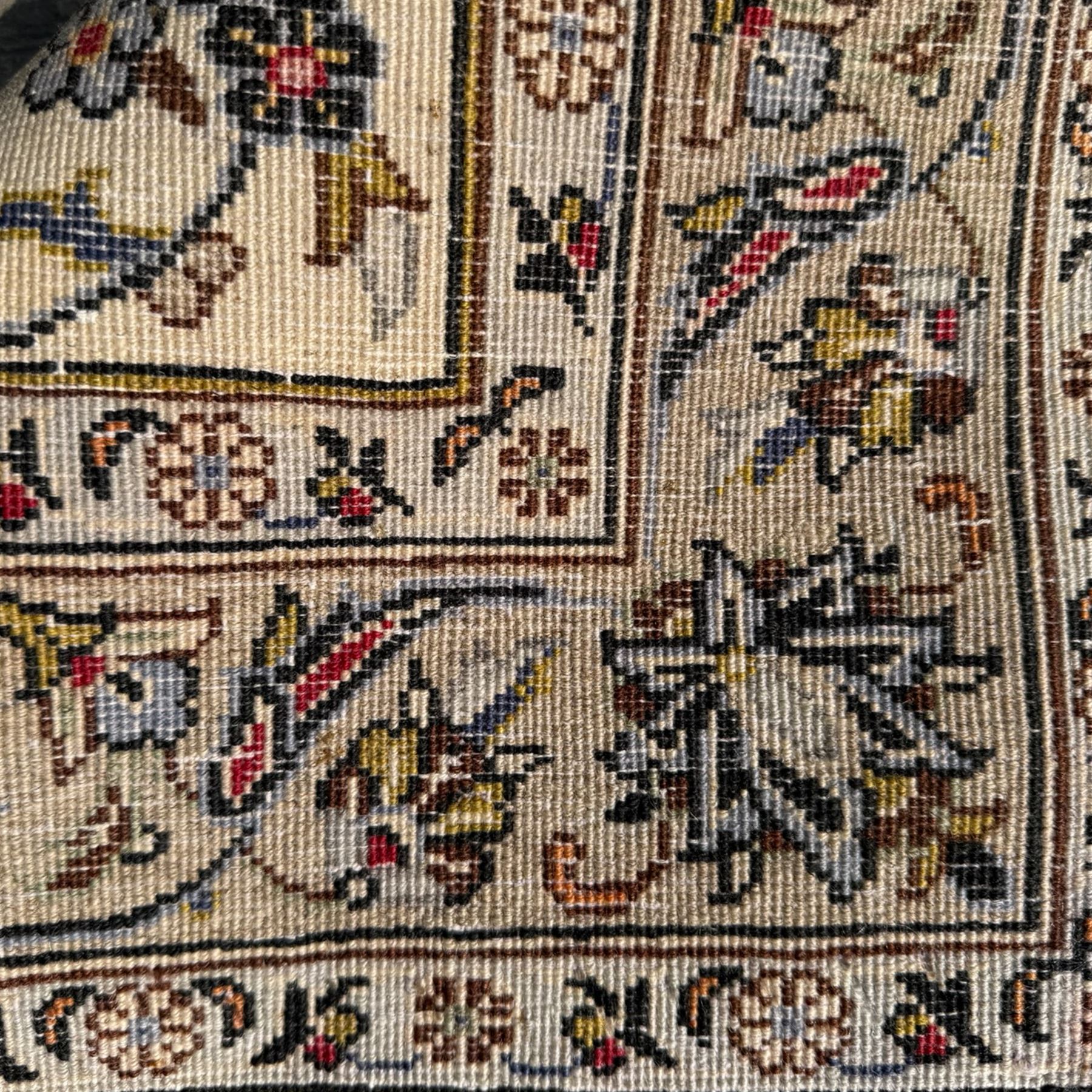 Kashan Persian runner, hand knotted, with floral and arabesque pattern on ivory background