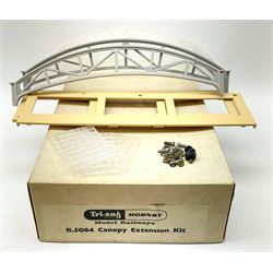 Tri-ang Hornby - set No.5084 Canopy Extension Kit, in plain box with label to each end
