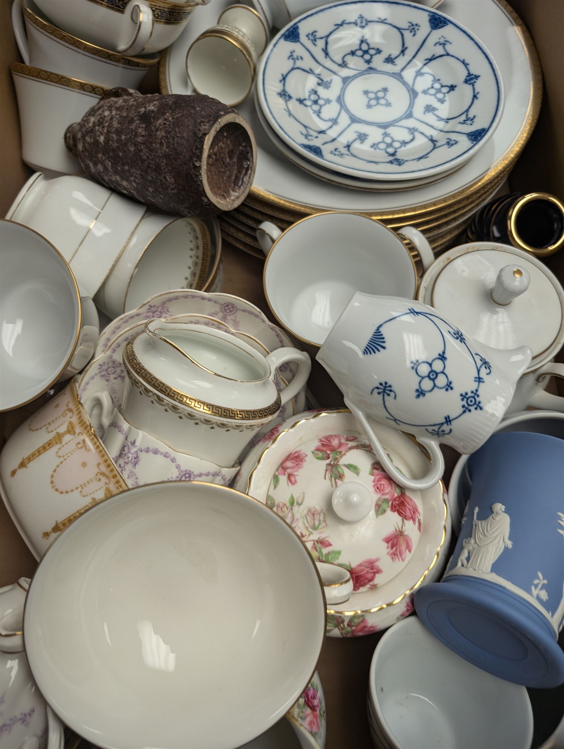 Noritake Windsor pattern dinner wares, Wedgwood Jasperware vase, Royal Doulton Harlow pattern soup bowls and tureens and other ceramics, in six boxes 