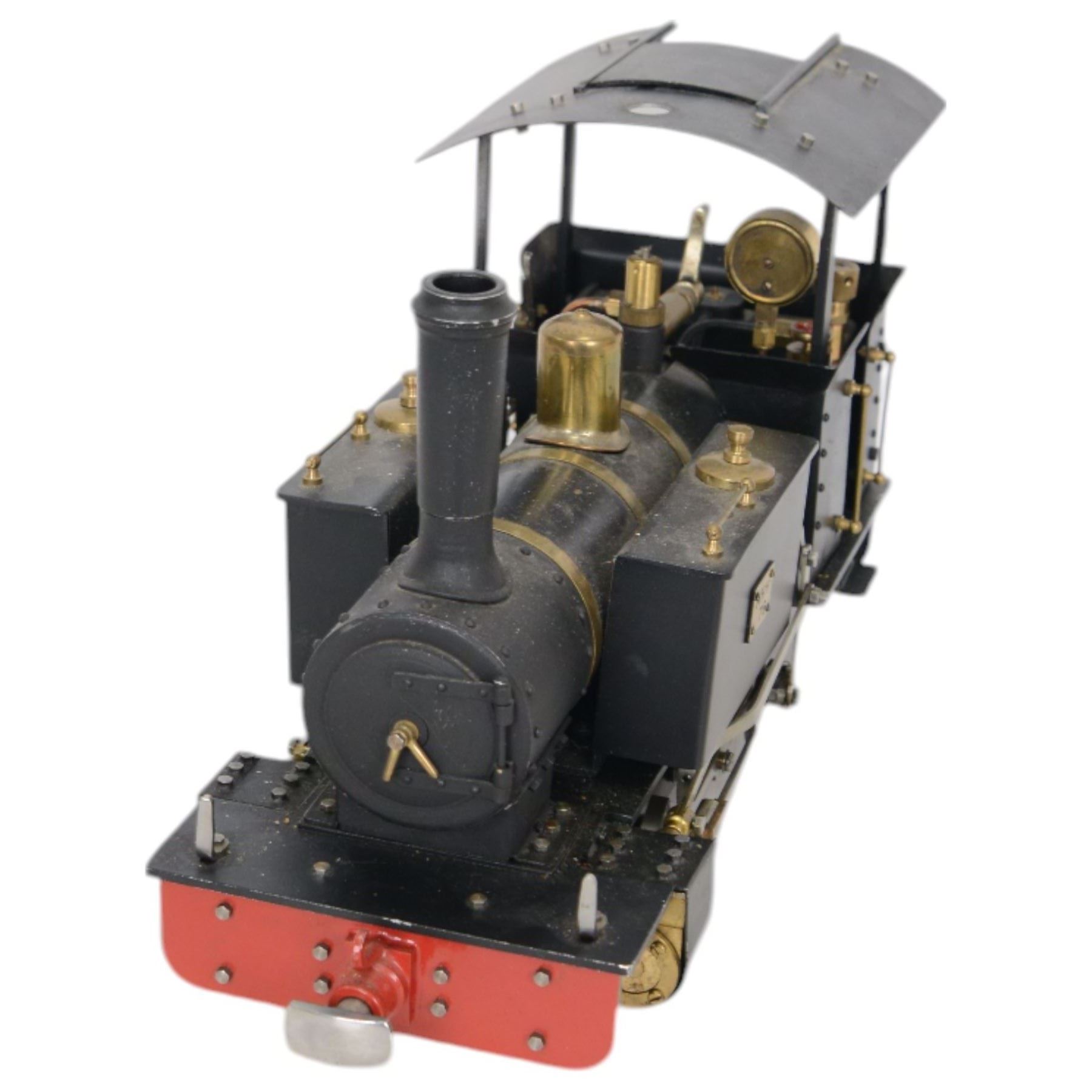 Roundhouse Gauge 1 live steam 0-6-2 tank locomotive, with two serial numbers Roundhouse 200308C and Roundhouse 270308F, in black livery 