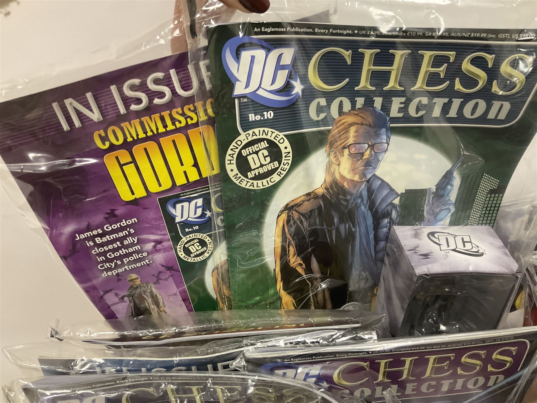 Eaglemoss DC Chess Collection - thirty=-two magazines with models each as issued in unopened plastic bags (32)