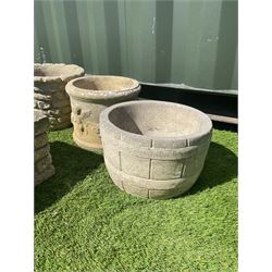 Set of five, round, cast stone planter pots and two square planters - THIS LOT IS TO BE COLLECTED BY APPOINTMENT FROM DUGGLEBY STORAGE, GREAT HILL, EASTFIELD, SCARBOROUGH, YO11 3TX