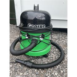 “Numatic George”, wet and dry bagged cylinder vacuum cleaner, no attachments 