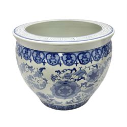 Large blue and white jardiniere, decorated with peonies, H30.5cm