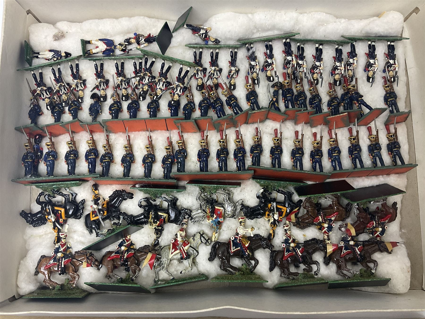Painted metal wargame figures - over four hundred and sixty including Napoleonic, Dragoons, Line, horse-drawn and other Artillery, mounted etc; individuals and ranks of two, three and four; various scales including 20mm, 25mm etc