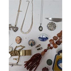 9ct gold clip, silver jewellery including Wedgwood Jasperware pendant necklace, brooch, fringe necklace etc, together with a Wedgwood Jasperware brooch, Tissot and an Elco gentlemans wristwatch, and a collection of costume jewellery