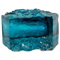 Blue glass coffin vase, in the manner of Whitefriars, H13cm 