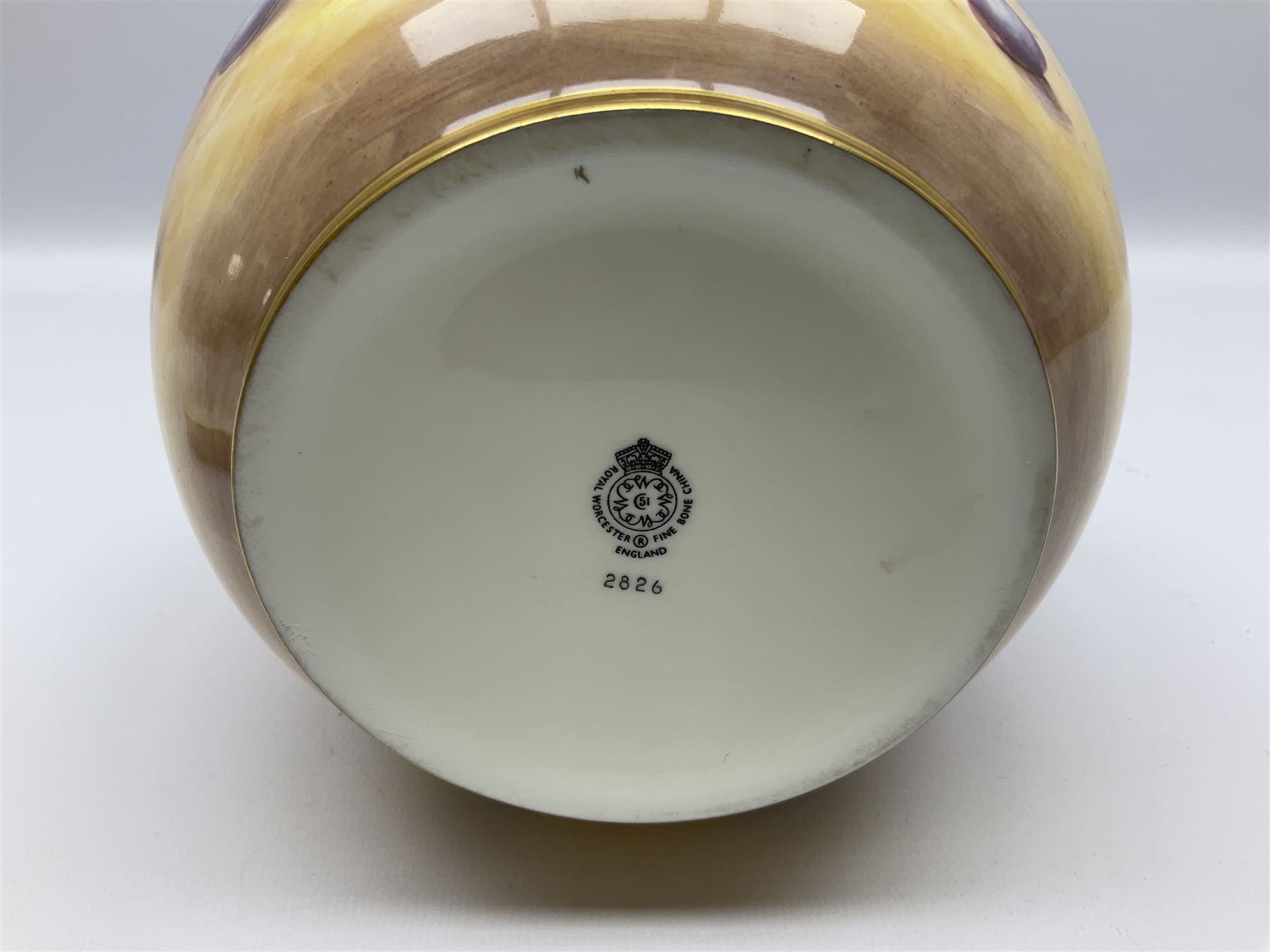 Mid/late 20th century Royal Worcester ginger jar and cover decorated by R Lewis, hand painted with a still life of fruit upon a mossy ground, signed R Lewis, with black printed mark beneath and painted shape number 2826, H17.5cm