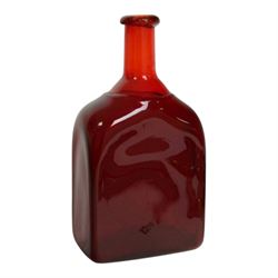 Mid century Finnish red glass bottle, designed by Nanny Still for Riihimaen Lasi, of square sided form with tall neck, H21.5cm, together with set of six mid century Finnish glass plates, designed by Kaj Franck, in smokey green, olive green and turquoise green, 13.5cm x 13.5cm