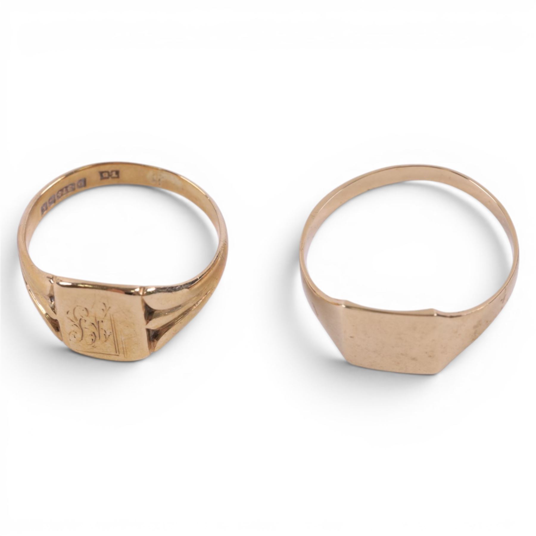 Two 9ct gold signet rings, one with engraving, both hallmarked