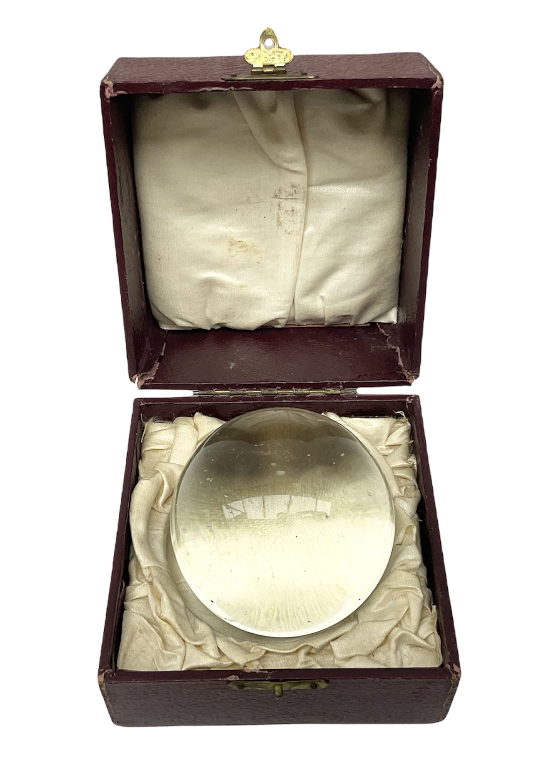 Victorian crystal ball, in a fitted case, D8cm