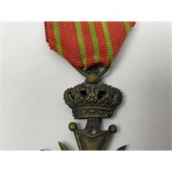 WWI French 1914-1916 Croix de Guerre with MID leaf and ribbon; and WWI Belgian 1914-1918 Croix de Guerre with ribbon (2)