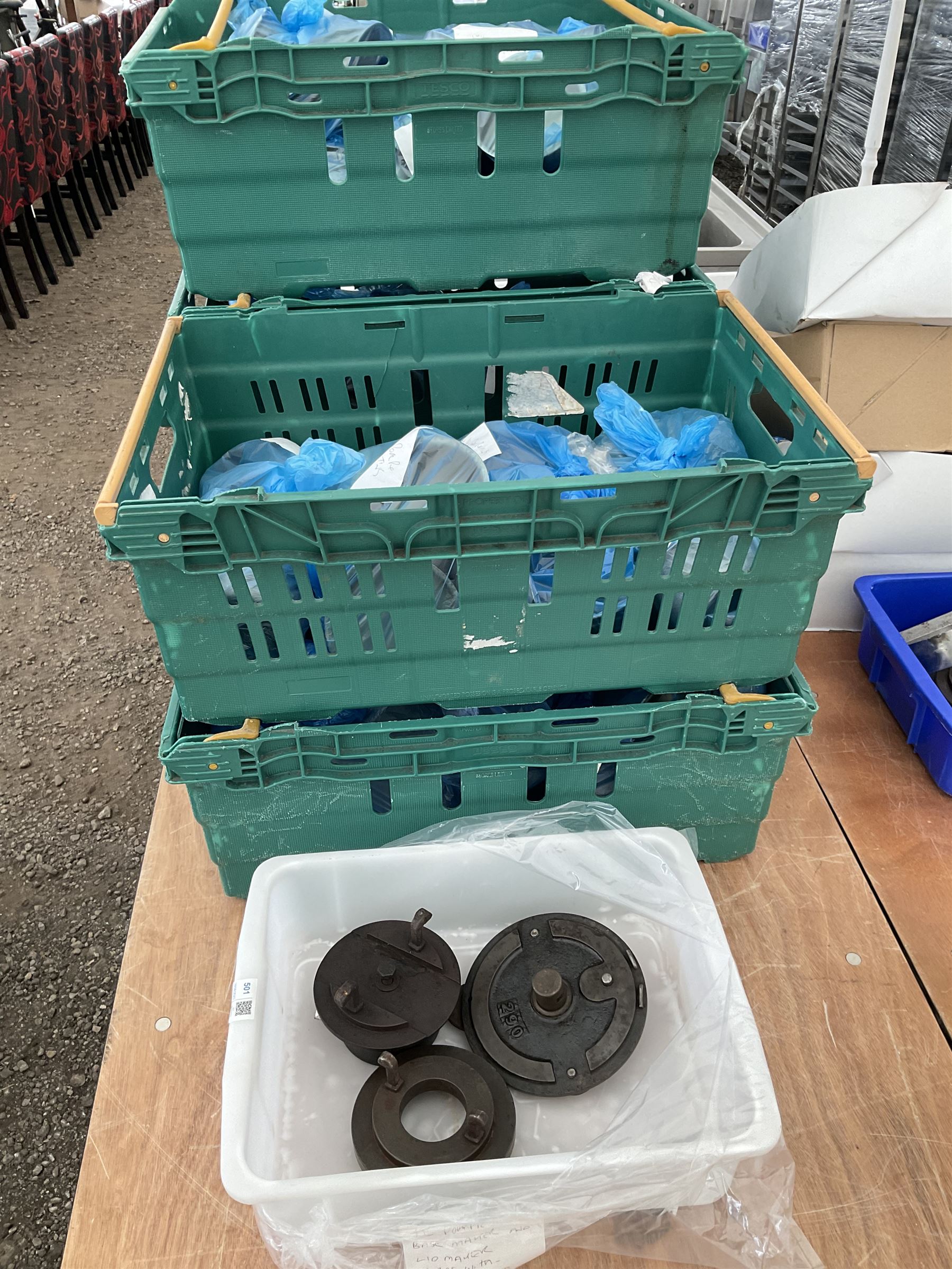 1lb 4.5 Inch pork pie die, base maker, lidder and 149 pie tins - THIS LOT IS TO BE COLLECTED BY APPOINTMENT FROM DUGGLEBY STORAGE, GREAT HILL, EASTFIELD, SCARBOROUGH, YO11 3TX