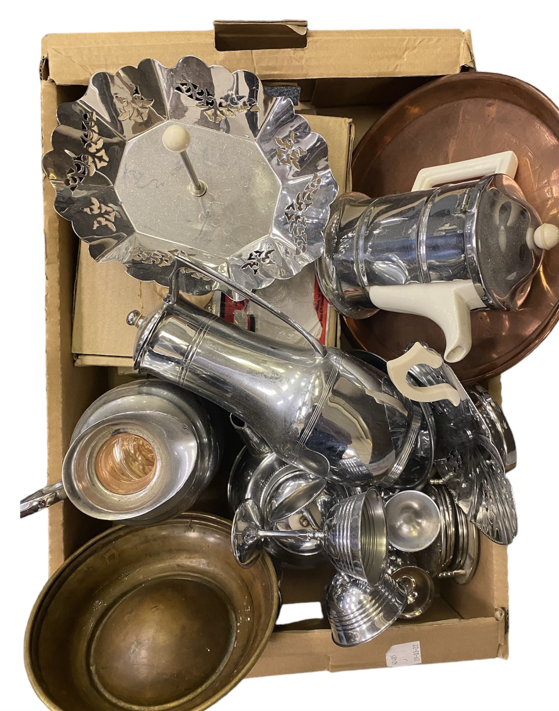 Heatmaster teapot with ceramic insert, together with a Thermos hot water jug, a collection of other plated items and collectors plates 