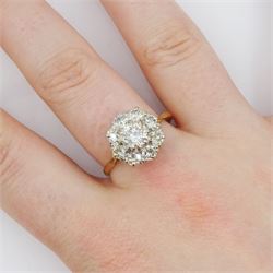 18ct gold round brilliant cut diamond cluster ring, stamped, principal diamond approx 0.70 carat, total diamond weight approx 1.40 carat