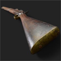 Two-Band short service musket, the L66cm barrel with sold out of service marks and indistinct marks, with ram rod beneath, the lock marked with crowned and Windsor 1855, overall L108cm
Sold as an exempt item under Section 58 (2) of the 1968 Firearms Act, to be held as a curiosity or ornament