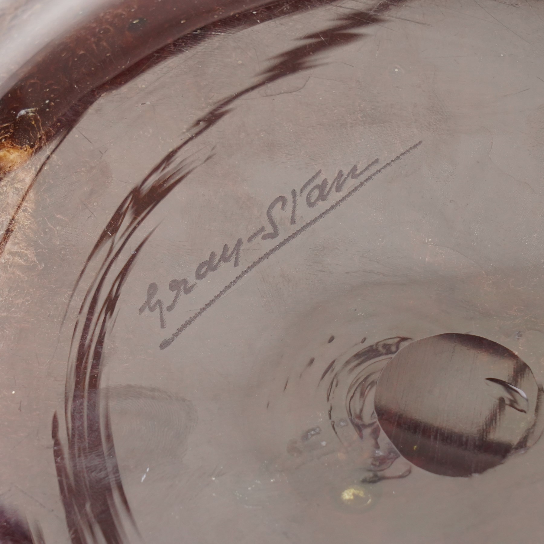 Elizabeth Graydon-Stannus (1873-1961) brown and blue mottled glass bowl, D27cm 