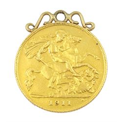 King George V 1911 gold half sovereign coin, with 9ct gold soldered mount