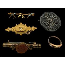 9ct gold jewellery, including seed pear brooch and stone set ring, together with a gilt me...