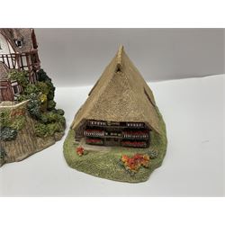 Sixteen Lilliput Lane models from the European collections, to include Dutch Collection; Aan de Amstel, Wipmolen, French Collection; Cabane De Guardian La, Porte Sachoenenberg La, German Collection Alte Schmiede, Das Rathaus, etc some with original boxes and deeds 