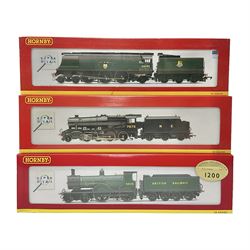 Hornby ‘00’ gauge - Class T9 4-4-0 locomotive Collector Centre Special 118/1200 no.30119 in BR green; Class 06 2-8-0 locomotive no.7675 in LNER black; West Country Class 4-6-2 locomotive ‘City of Wells’ no.34092 in BR green; in original boxes (3) 