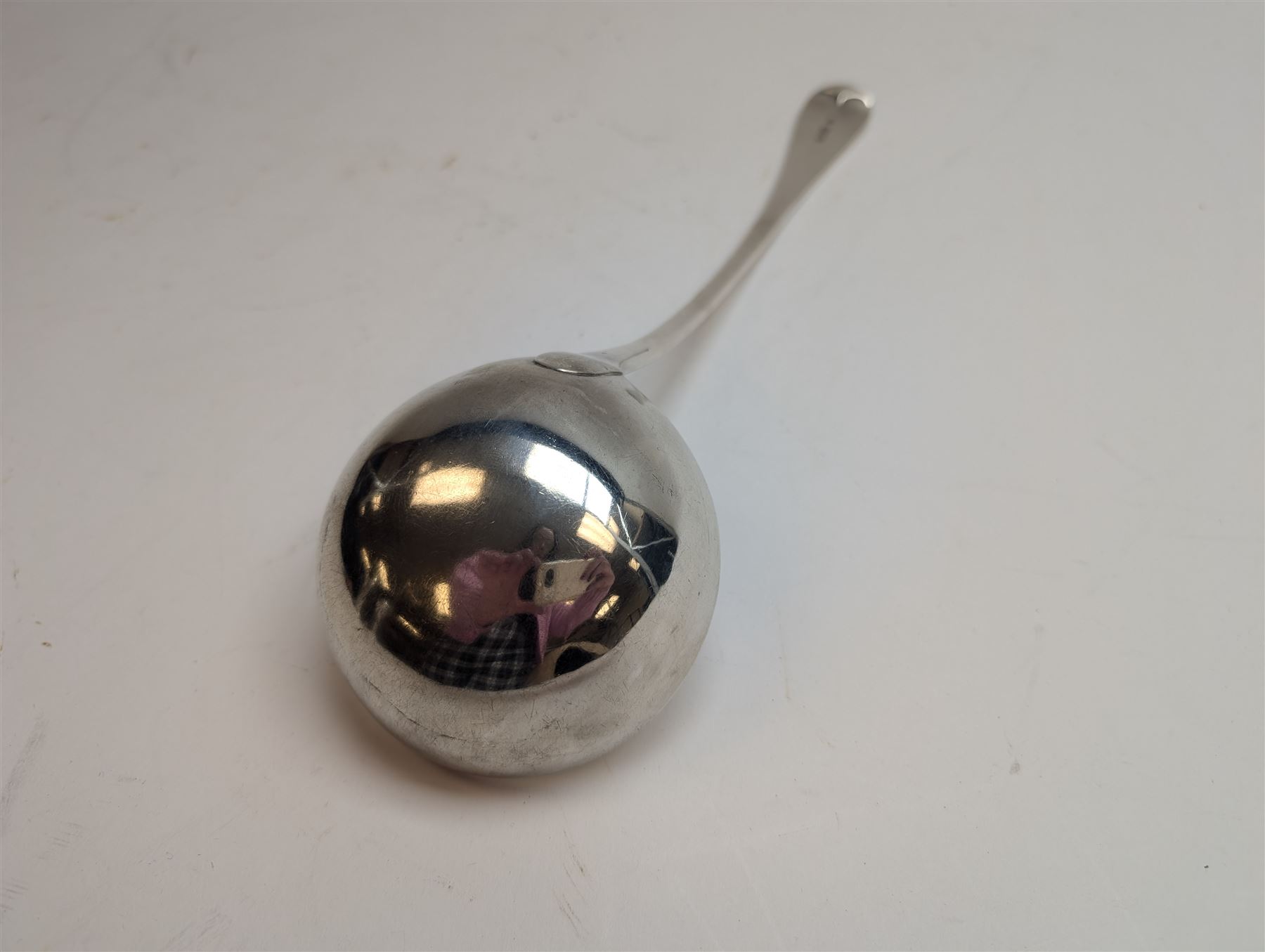 Edwardian silver Old English pattern soup ladle, hallmarked Goldsmiths & Silversmiths Co Ltd, length 33cm