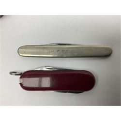 Fifteen folding/pocket knives including Swiss Army type knives with various number of blades, British army jack knife by J.H. Thompson Sheffield dated 1955 with broad arrow, promotional etc (15)
