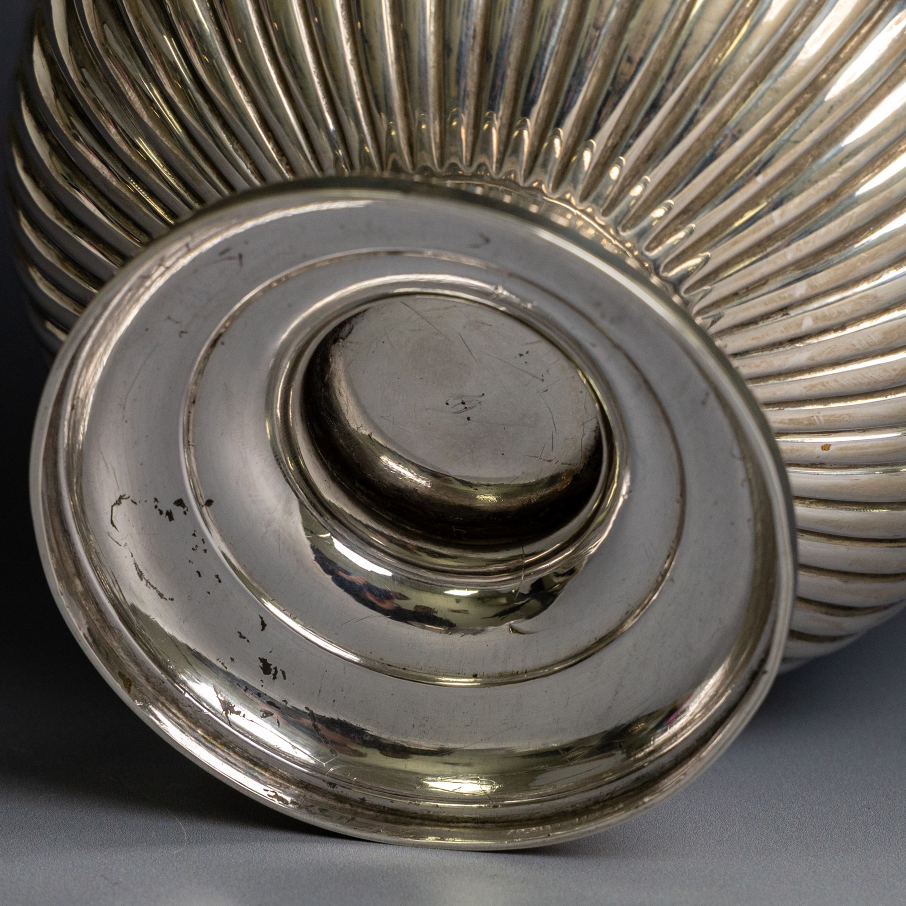 Late Victorian silver rose bowl, of part fluted form, upon a circular domed foot, hallmarked Vale Brothers & Sermon, London 1896, H11.5cm, D16cm
