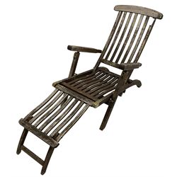 Hardwood framed folding garden steamer chair with fold-out foot rest 