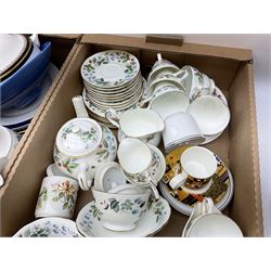 Royal Doulton Expressions Windermere pattern tea service for six, together with other tea and dinner wares to include Wedgwood, Duchess Strawberry Fields etc in two boxes