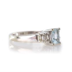 10ct white gold aquamarine and diamond ring, single octagonal cut aquamarine of approx 0.45 carat, with three tapered baguette cut diamonds set either side, stamped