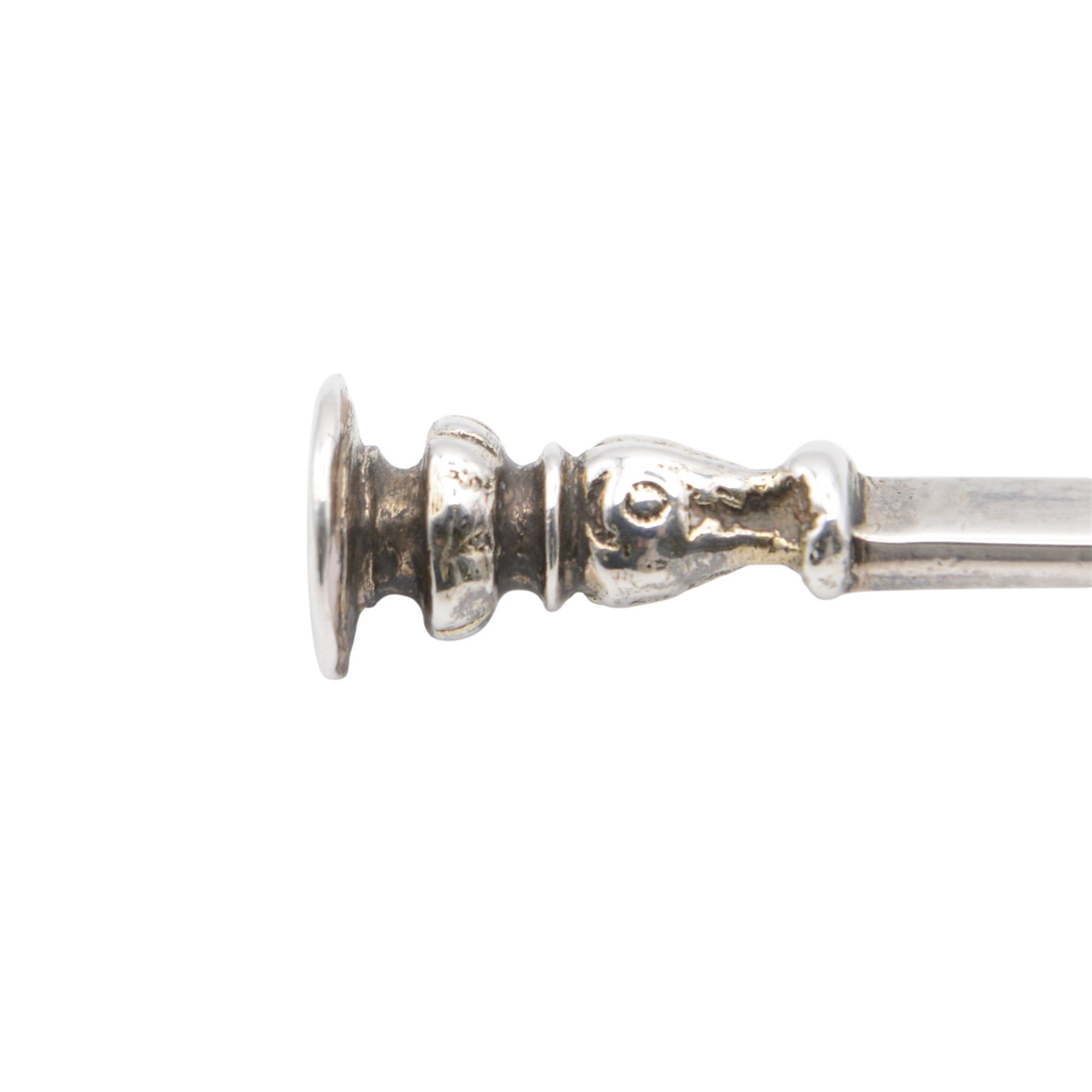 Charles II silver seal top spoon, with oval bowl and initials 'WAH' engraved to seal, with leopards head mark to bowl and maker's mark R over W to stem verso, L17cm