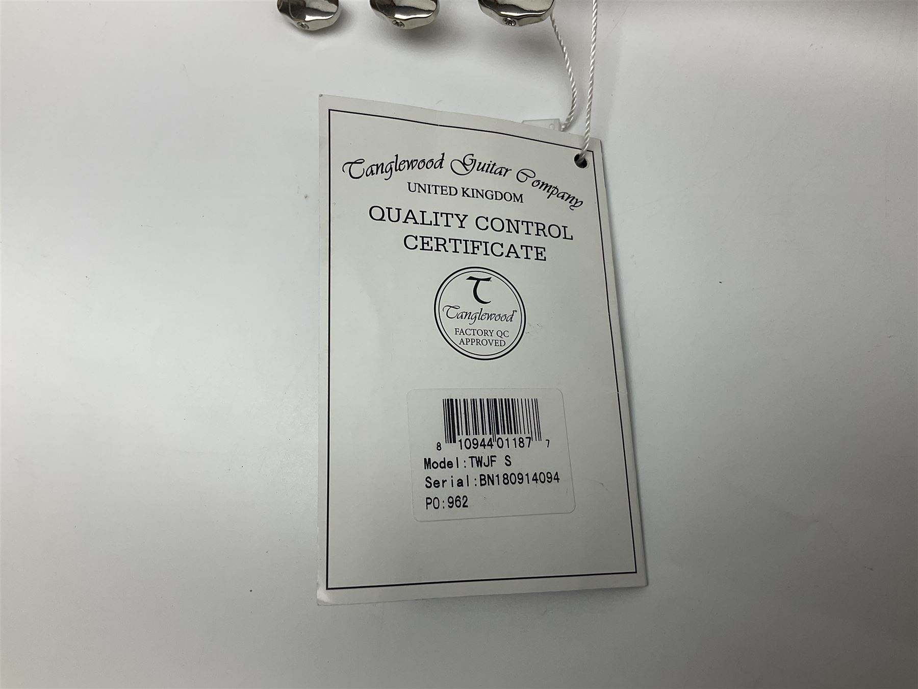Tanglewood Folk/OM cedar and java wood acoustic guitar, the three-piece back with mango spalted wood insert; serial no.180914094 L101cm