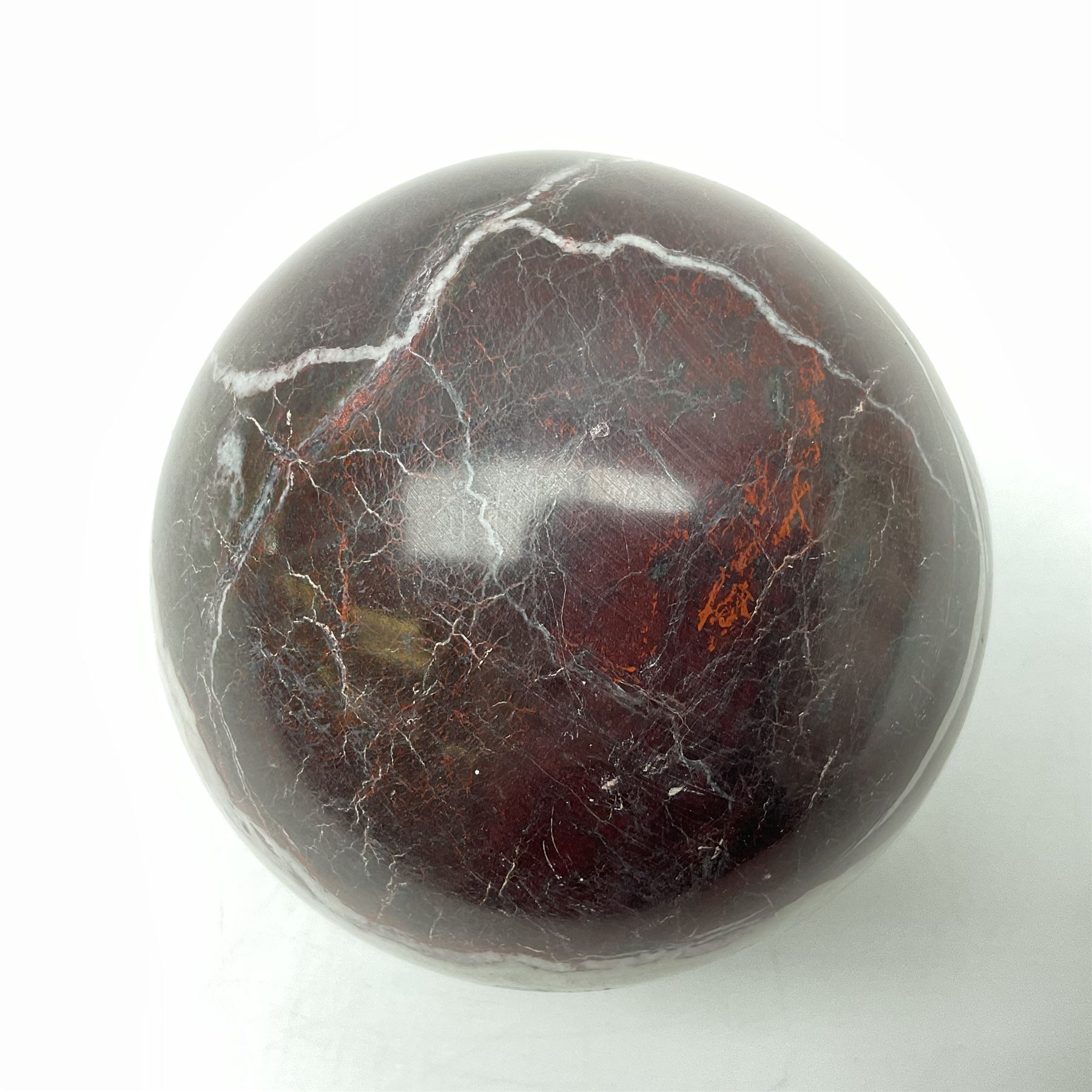 Red marble sphere, with white veins, D10cm