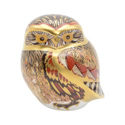 Royal Crown derby paperweight Athena Owl with gold stopper, together with two trinket dishes in imari 1128 pattern 