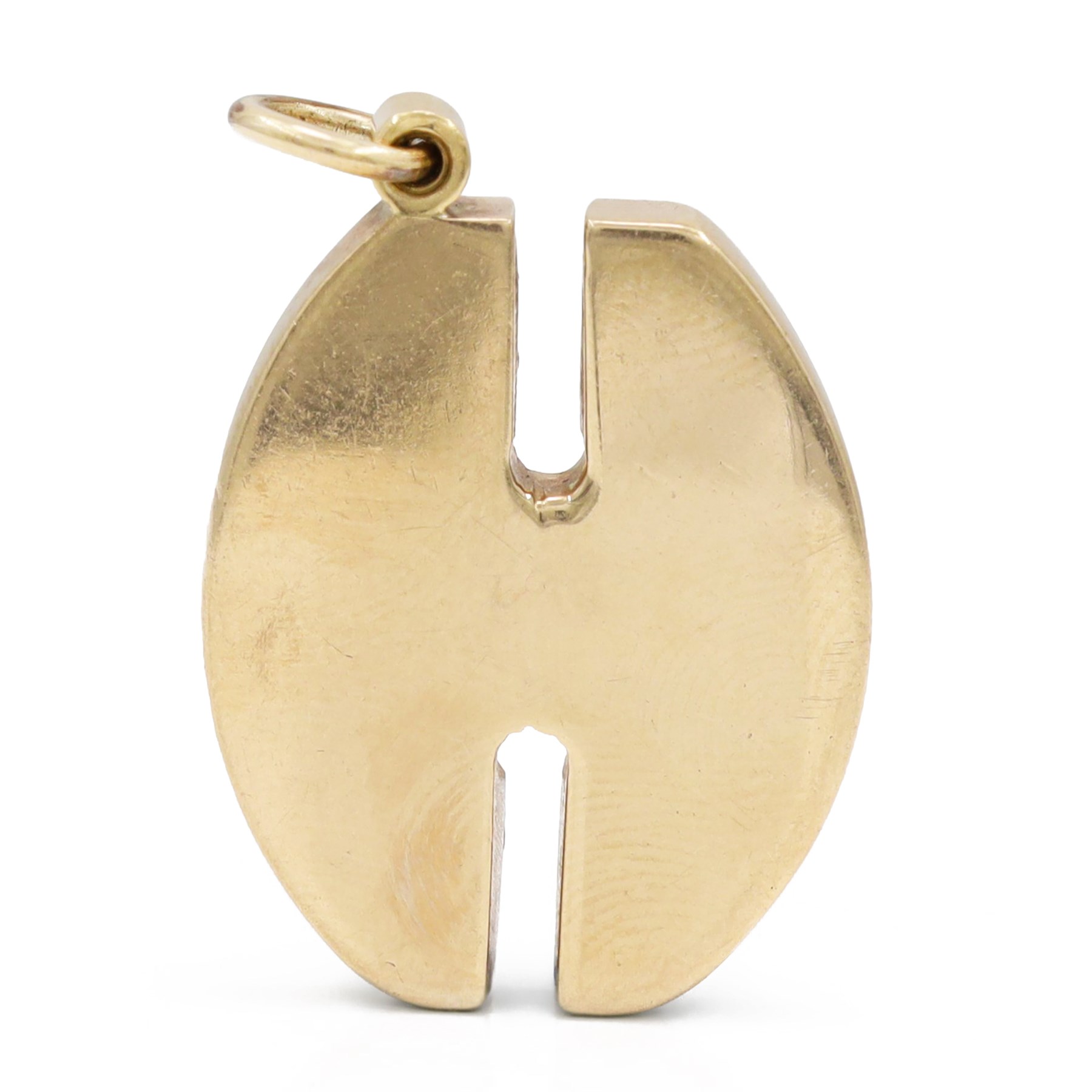 9ct gold abstract H pendant, the front with textured decoration