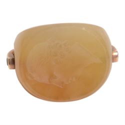 19th century 9ct gold agate triple swivel seal fob, each side engraved with armorial shield, head in profile and seascape, within a scroll mount, approximately H4.5cm

By family descent from the Chichesters of Arlington Court, Devon; from the collection of Andrew Chichester Everitt.