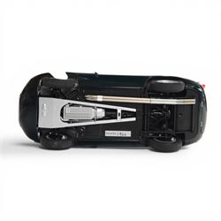 Autoart Signature Jaguar D-Type 1955 LeMans 24 Hours Winner, racing no. 6 in racing green, boxed