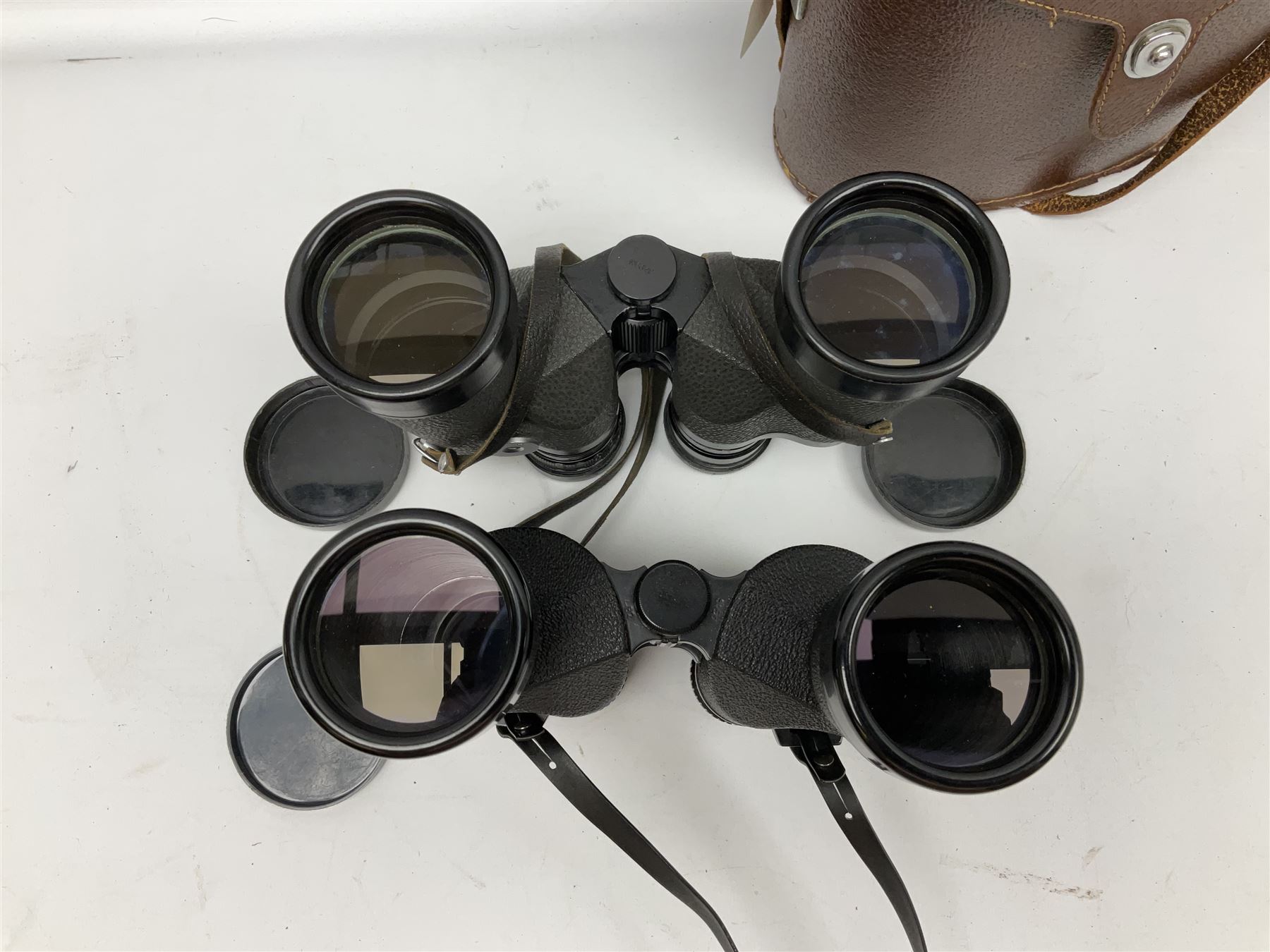 Eleven pairs of Swift binoculars, to include Greens 8x40, Saratoga 8x40, two pairs of Newport Mk II 10x50, Newport 10x50, Saratoga Mk II 8x40, Audubon 8.5x44, etc, 
