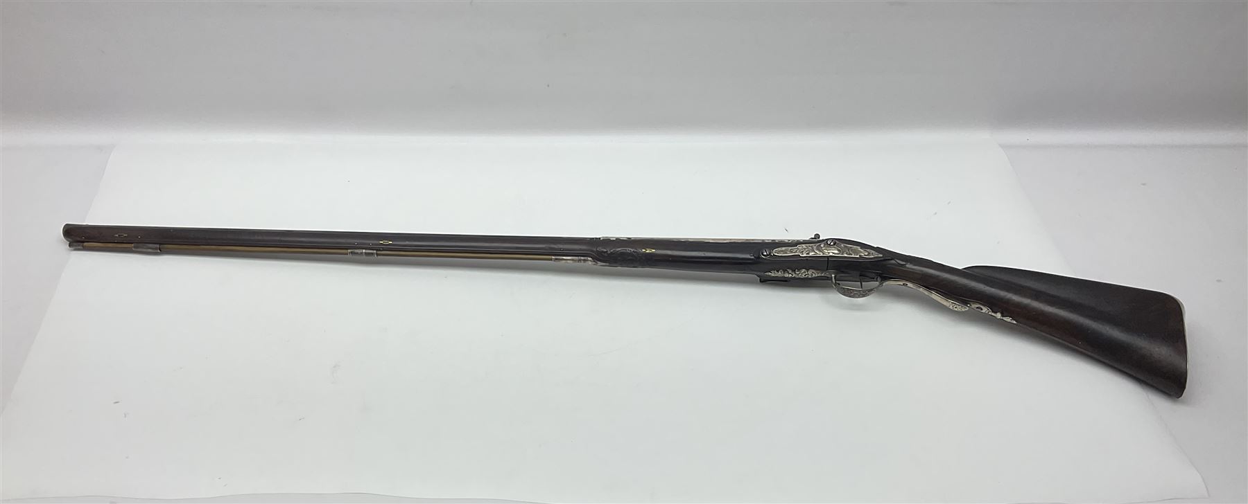 Very fine and extremely ornate high quality late 18th century French 16-bore flintlock sporting gun by J. Coignet Layne Paris, the 91.5cm(36