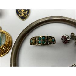 9ct gold turquoise ring, hallmarked, gilt turquoise stick pin, Siam silver enamel bracelet, silver ingot, other silver jewellery and costume jewellery