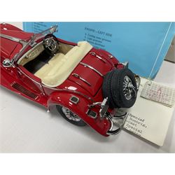 Franklin Mint - three 1:24 scale die-cast precision models of cars comprising 1992 Rolls-Royce Corniche VI, 1988 Corvette, and 1935 Mercedes Benz 500k Special Roadster; all boxed with original packaging (3)