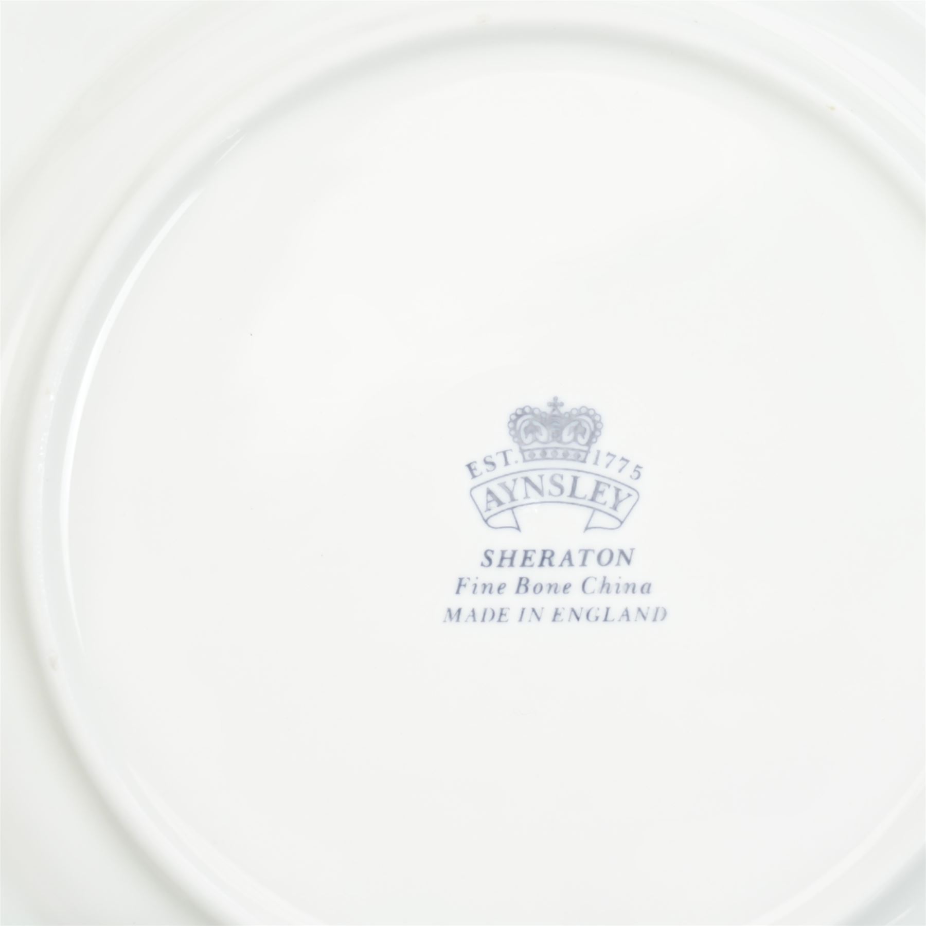 Aynsley Sheraton pattern dinner service comprising eight dinner plates, eight dessert plates, seven soup bowls, eight side plates and oval meat plate (32)