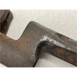 French model 1866 sabre bayonet, the 57.5cm curving blade marked St. Etienne 1873; in associated steel scabbard L71cm; and Mosin-Nagant M1891 socket bayonet with 43cm cruciform blade No.37068 (no scabbard) (2)