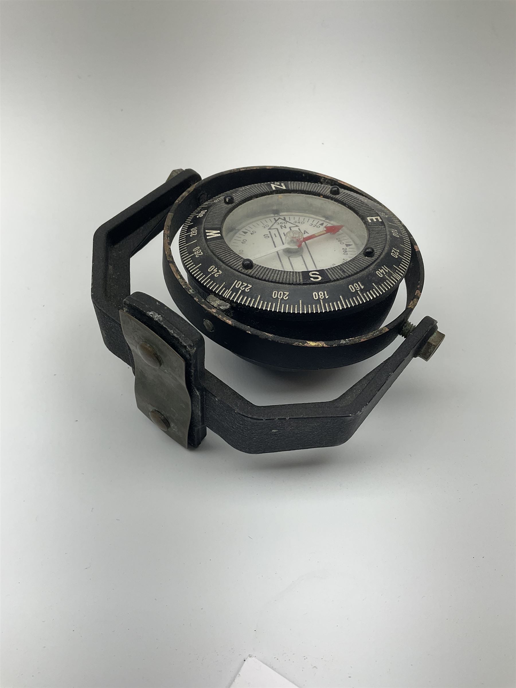 Silva Sweden small boat compass with black crackled gimbal mount L13cm overall