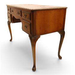 Early 20th century Queen Anne design figure walnut desk, triple inset leather writing surface, fitted with five drawers