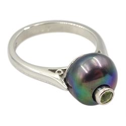 Platinum single stone cultured grey pearl and peridot ring, stamped Plat