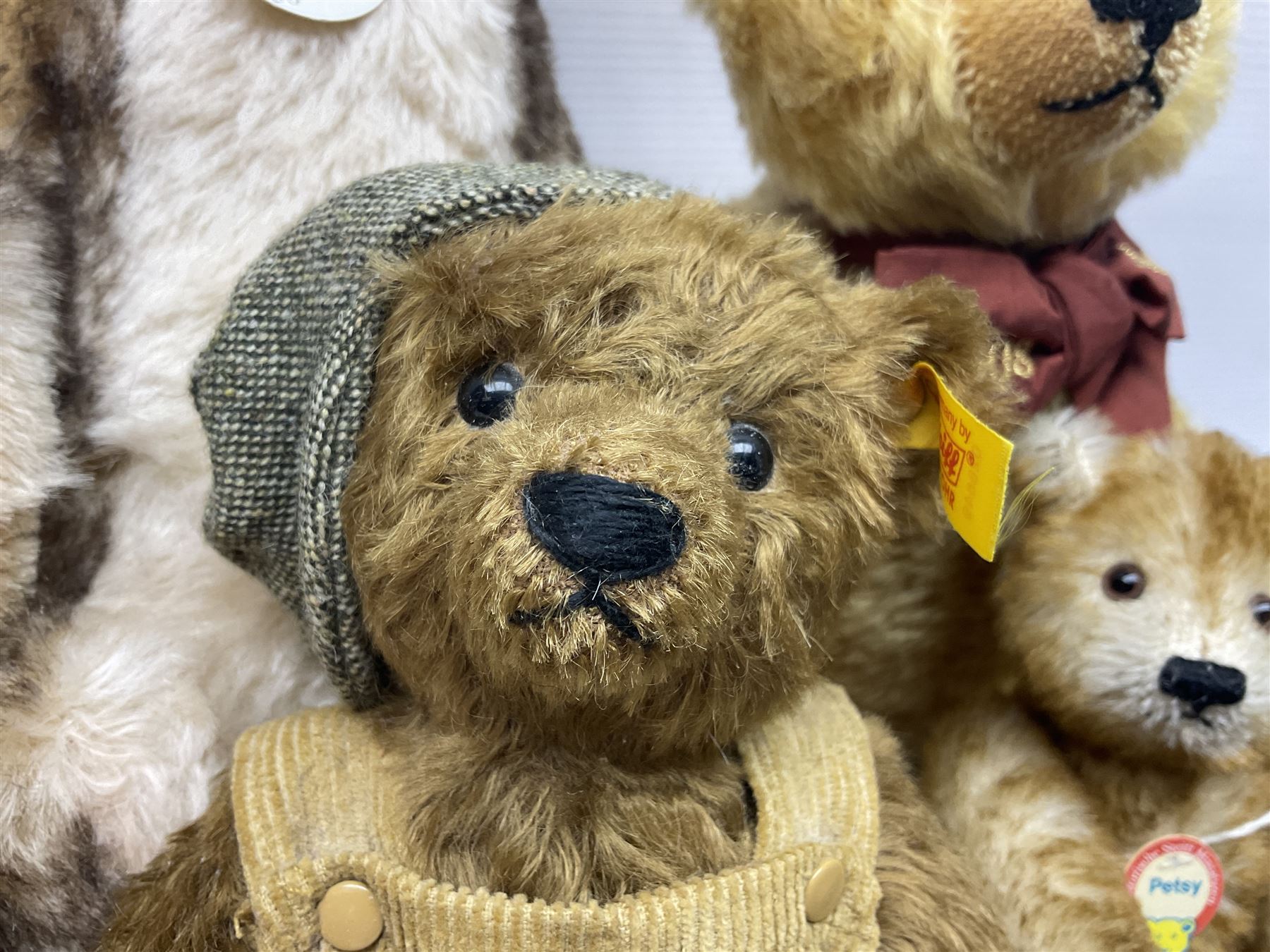 Seven modern Steiff teddy bears comprising two limited