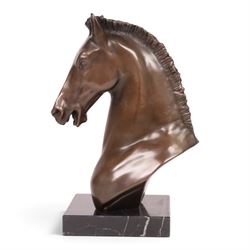  Bronze bust of a horse, upon a rectangular marble base, H33cm